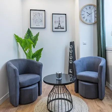 Home Suite Home Roses 2Br Apartment *